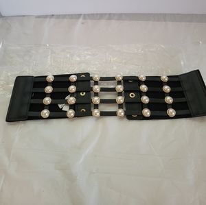 Wide stretch black pearl belt